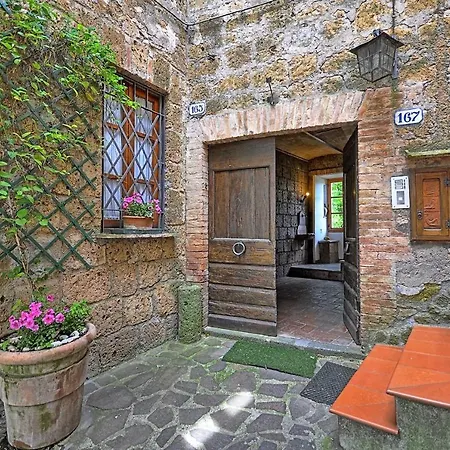Porsenna Apartment